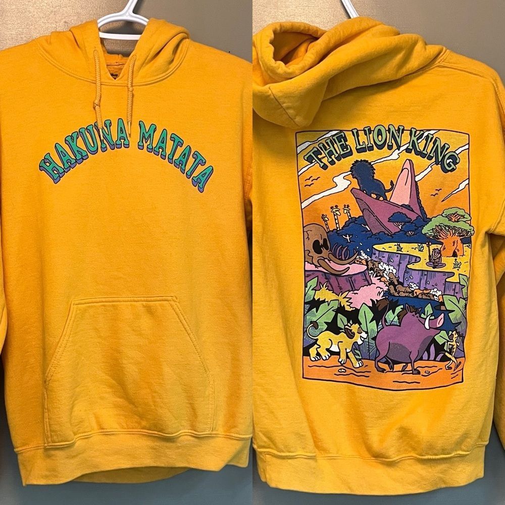 Disney The Lion King Hakuna Matata Graphic Hoodie Small